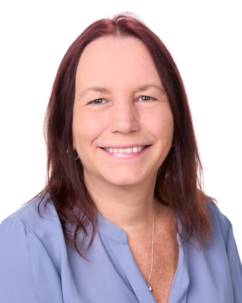 Lesley Mace Headshot