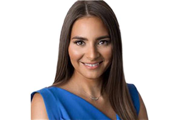 Megan Cruz headshot